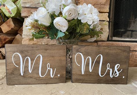 mr & mrs wedding decorations